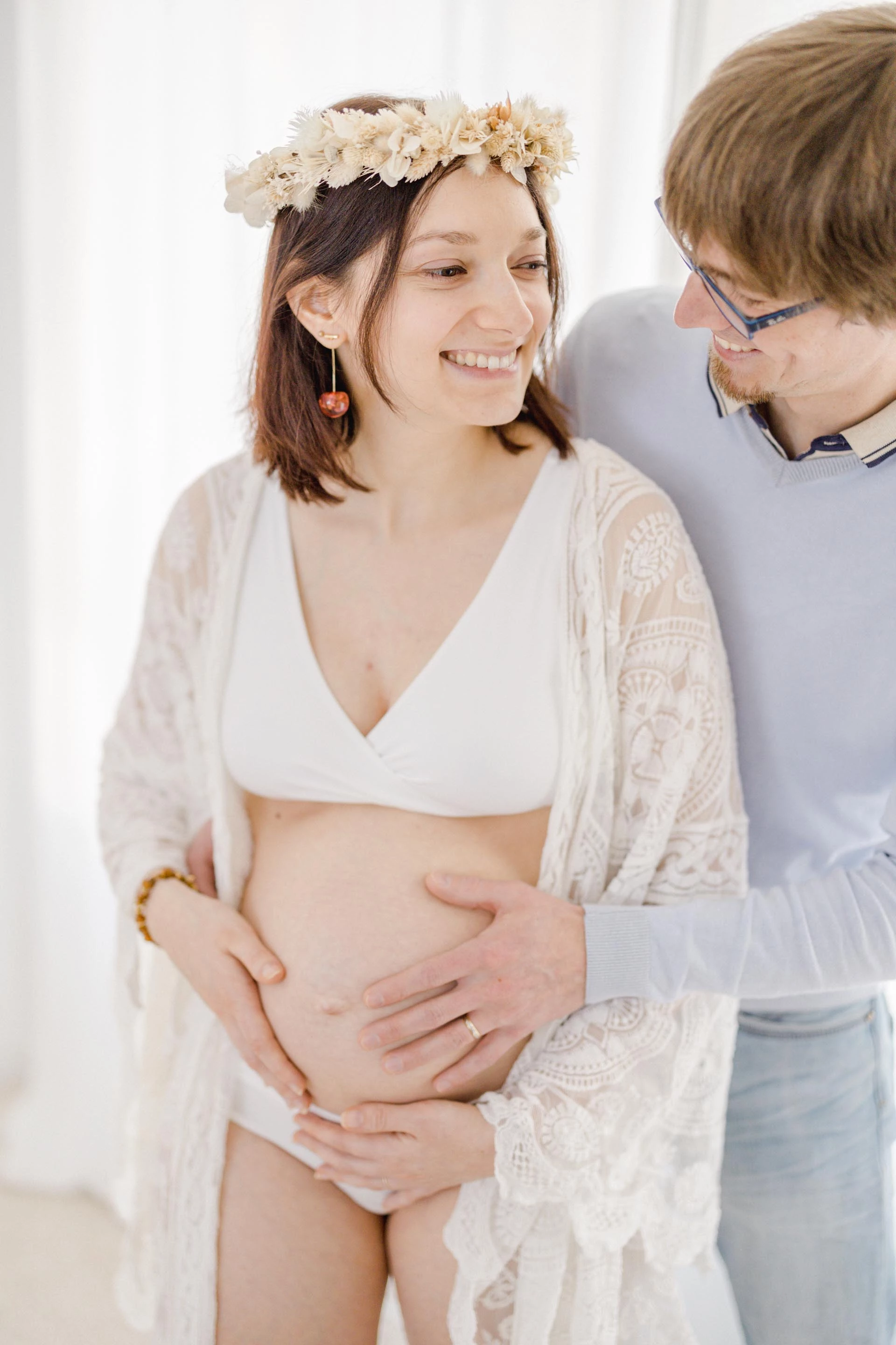 bonheur sourire amour marron gris